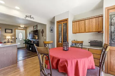 950 Hiawatha Drive, East Dubuque, IL 61025 - Photo 15