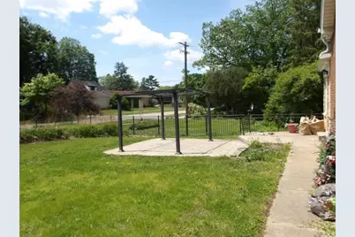 606 Robert Avenue, Rockford, IL 61107 - Photo 33