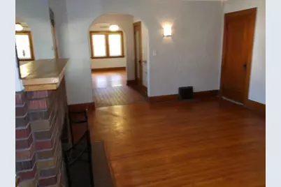 606 Robert Avenue, Rockford, IL 61107 - Photo 7