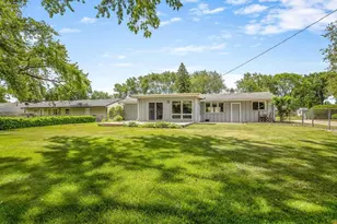 4704 Cayuga Rd, Rockford, IL 61107 - Photo 35