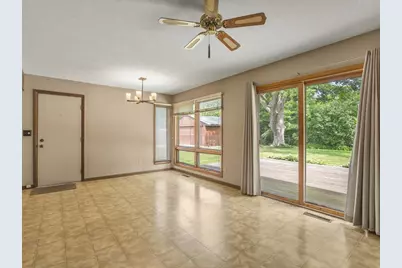 4704 Cayuga Road, Rockford, IL 61107 - Photo 15