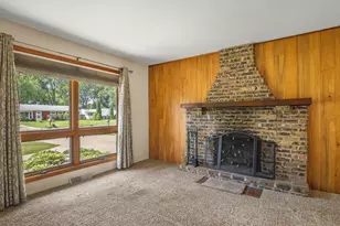 4704 Cayuga Rd, Rockford, IL 61107 - Photo 7