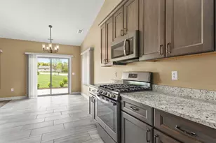 6229 Parks Edge Dr, Loves Park, IL 61111 - Photo 11