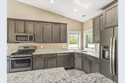 6229 Parks Edge Drive, Loves Park, IL 61111 - Photo 15