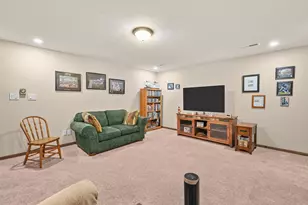 2202 Churchview, Rockford, IL 61107 - Photo 33