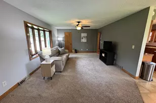 945 Sunset Dr, Milledgeville, IL 61051 - Photo 7