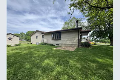 945 Sunset Drive, Milledgeville, IL 61051 - Photo 3