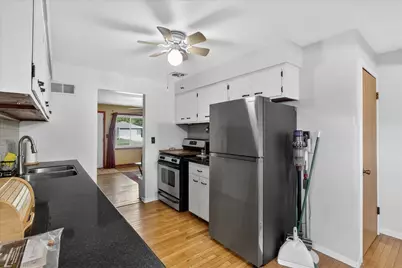 2404 Paradise Boulevard, Rockford, IL 61103 - Photo 11