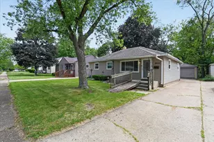 2404 Paradise Blvd, Rockford, IL 61103 - Photo 1