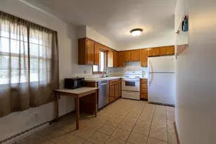 1807 Guilford Rd, Rockford, IL 61107 - Photo 9