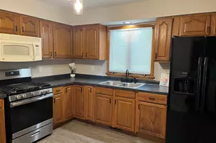 2511 Ashland Ave, Rockford, IL 61101 - Photo 5