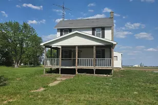 903 Sterling Rd, Dixon, IL 61021 - Photo 3