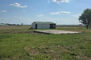 903 Sterling Rd, Dixon, IL 61021 - Photo 11