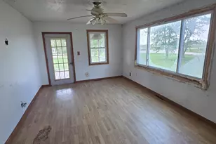 903 Sterling Rd, Dixon, IL 61021 - Photo 13