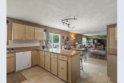 14019 Queenanns Way, Poplar Grove, IL 61065 - Photo 15