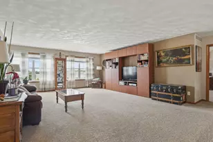14019 Queenann's Way, Poplar Grove, IL 61065 - Photo 23