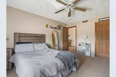 14019 Queenanns Way, Poplar Grove, IL 61065 - Photo 35