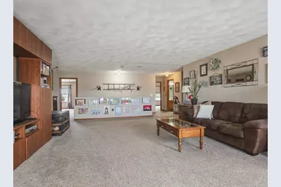 14019 Queenanns Way, Poplar Grove, IL 61065 - Photo 25