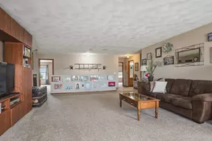 14019 Queenann's Way, Poplar Grove, IL 61065 - Photo 25