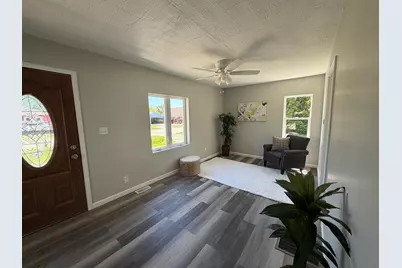 230 S Hackett Street, South Beloit, IL 61080 - Photo 5