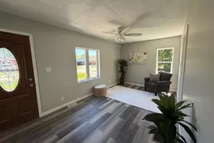 230 S Hackett St, South Beloit, IL 61080 - Photo 5