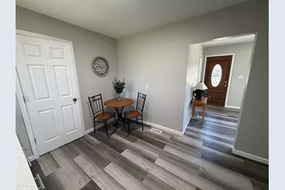 230 S Hackett Street, South Beloit, IL 61080 - Photo 17