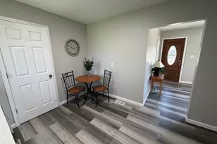 230 S Hackett St, South Beloit, IL 61080 - Photo 17