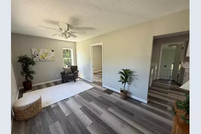 230 S Hackett Street, South Beloit, IL 61080 - Photo 9