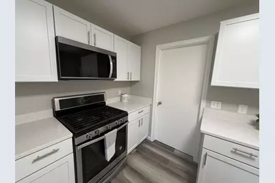 230 S Hackett Street, South Beloit, IL 61080 - Photo 13