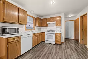 5532 Danburry Dr, Rockford, IL 61109 - Photo 9