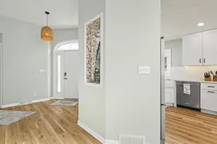847 Breckenboro Rd, Lake Summerset, IL 61019 - Photo 3