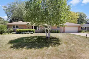 1915 Greenfield Ln, Rockford, IL 61107 - Photo 1