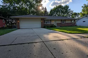 4887 Clearsky Dr, Rockford, IL 61109 - Photo 5