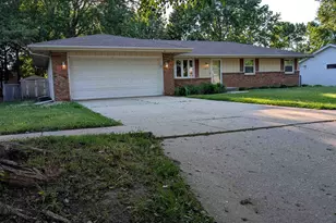 4887 Clearsky Dr, Rockford, IL 61109 - Photo 3