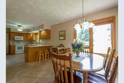 920 Mesa Drive, Freeport, IL 61032 - Photo 5