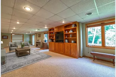 920 Mesa Drive, Freeport, IL 61032 - Photo 15