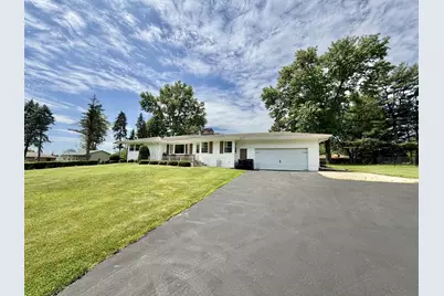 1135 Oakhill Drive, Freeport, IL 61032 - Photo 1