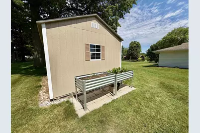 1135 Oakhill Drive, Freeport, IL 61032 - Photo 29