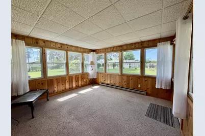 1135 Oakhill Drive, Freeport, IL 61032 - Photo 17