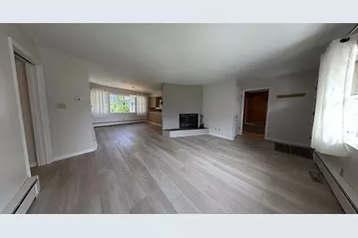 1135 Oakhill Drive, Freeport, IL 61032 - Photo 3