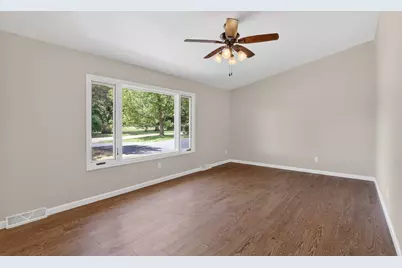 8406 Nolan Street, Harvard, IL 60033 - Photo 9