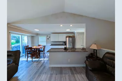 531 NE Bounty Drive, Poplar Grove, IL 61065 - Photo 9