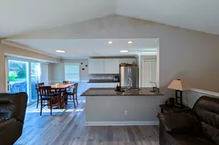 531 NE Bounty Dr, Poplar Grove, IL 61065 - Photo 9