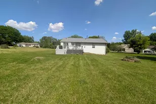 531 NE Bounty Dr, Poplar Grove, IL 61065 - Photo 3