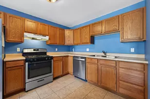 649 Southtowne Dr, Belvidere, IL 61008 - Photo 9