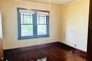 1804 Latham St, Rockford, IL 61103 - Photo 9
