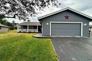 6022 Mulford Hills Dr, Loves Park, IL 61111 - Photo 1