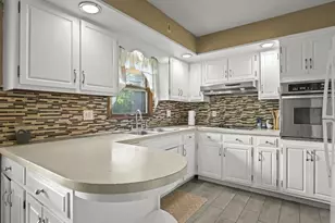 131 Dawn Ave, Rockford, IL 61107 - Photo 7