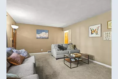 131 Dawn Avenue, Rockford, IL 61107 - Photo 5