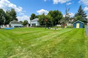 709 Logan St, Lena, IL 61048 - Photo 21